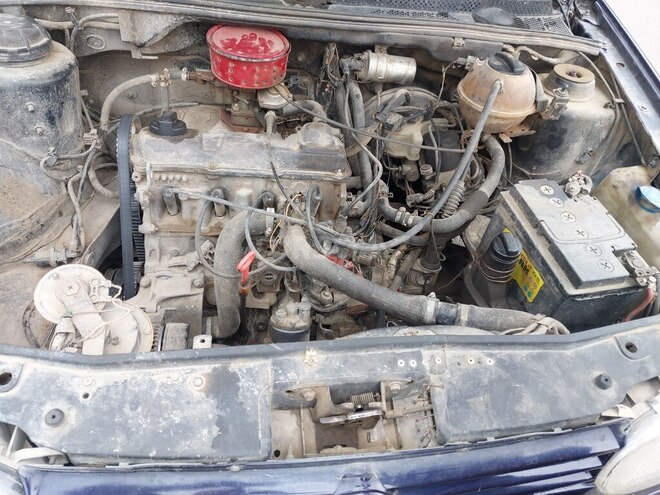Volkswagen Golf 1996, 167,000 km - 1.8 l - Qazax