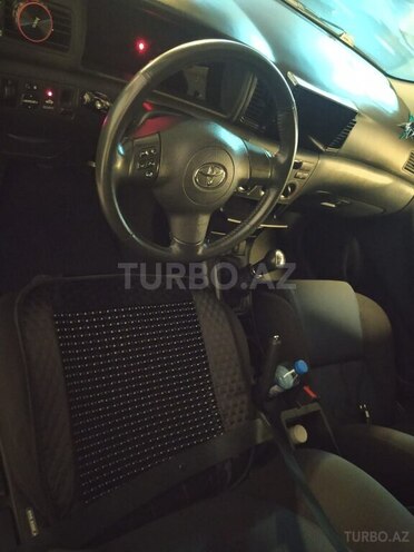 Toyota Corolla 2005, 190,000 km - 1.4 l - Bakı