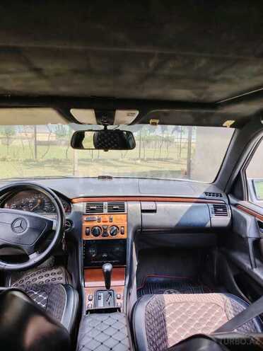 Mercedes E 230 1996, 590,327 km - 2.3 л - Bakı