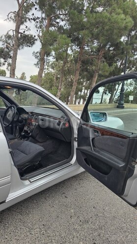 Mercedes E 240 1998, 339,000 km - 2.4 l - Bakı
