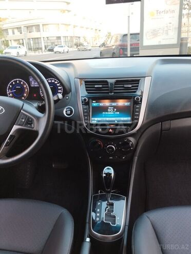 Hyundai Accent 2017, 88,000 km - 1.4 l - Bakı