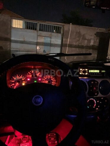 Fiat Doblo 2003, 366,514 km - 1.9 l - Şamaxı