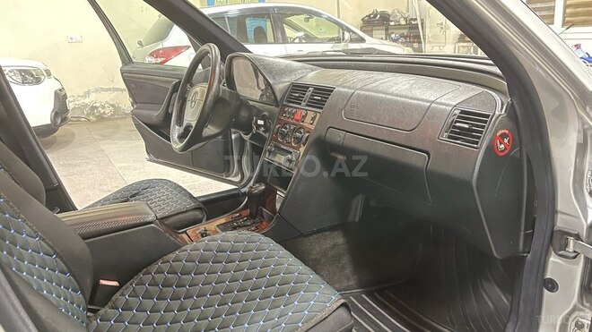 Mercedes C 240 1997, 247,000 km - 2.4 l - Sumqayıt