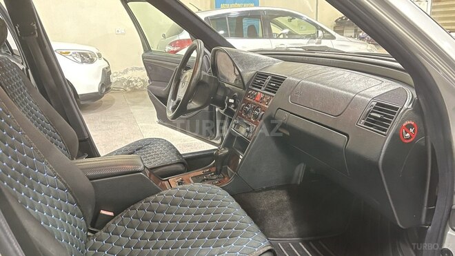 Mercedes C 240 1997, 247,000 km - 2.4 l - Sumqayıt