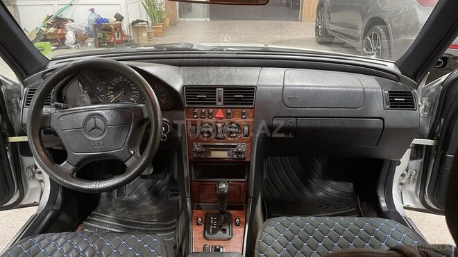 Mercedes C 240 1997, 247,000 km - 2.4 l - Sumqayıt