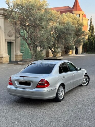 Mercedes E 270 2002, 261,487 km - 2.7 л - Bakı