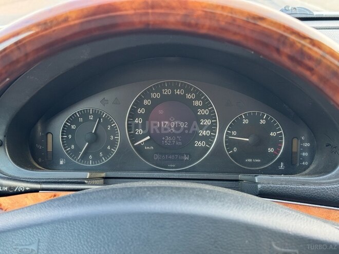 Mercedes E 270 2002, 261,487 km - 2.7 л - Bakı