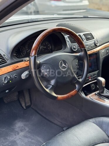 Mercedes E 270 2002, 261,487 km - 2.7 л - Bakı