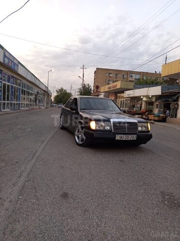Mercedes E 230 1995, 363,500 km - 2.3 l - Şirvan