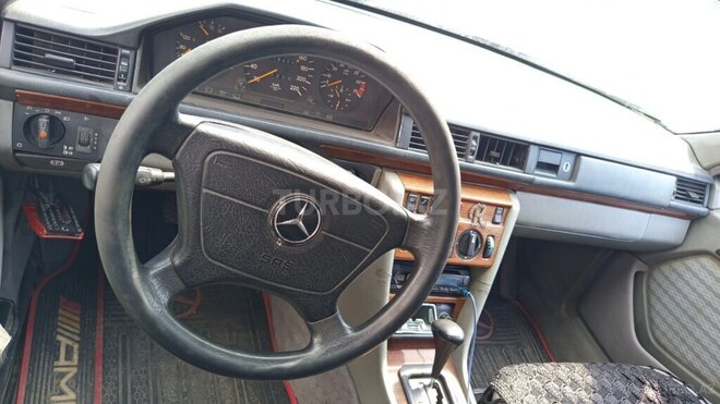 Mercedes E 230 1995, 363,500 km - 2.3 l - Şirvan