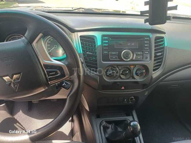 Mitsubishi L200 2021, 105,000 km - 2.4 л - Bakı