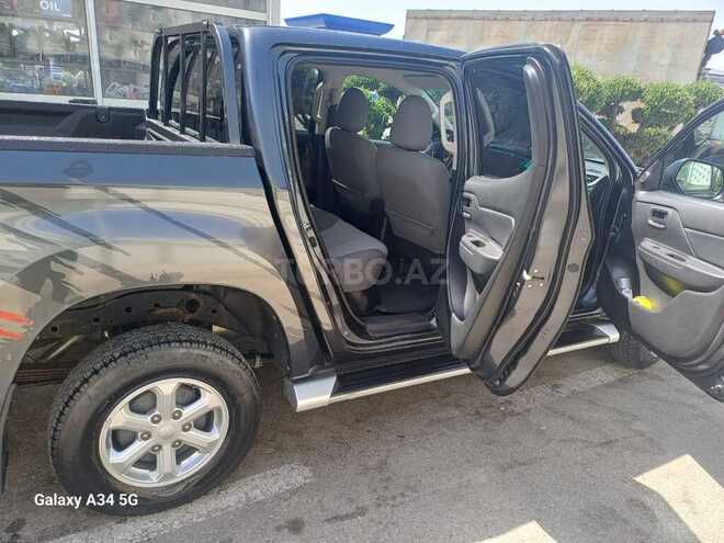 Mitsubishi L200 2021, 105,000 km - 2.4 л - Bakı
