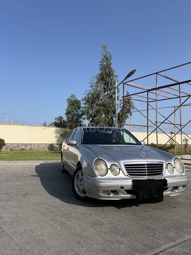Mercedes E 220 1999, 457,583 km - 2.2 l - Bakı