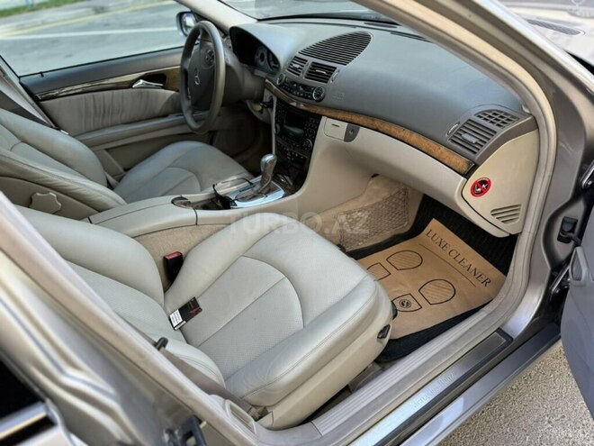 Mercedes E 270 2002, 366,555 km - 2.7 l - Sumqayıt