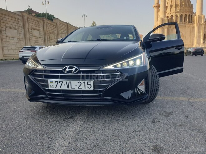 Hyundai Elantra-8