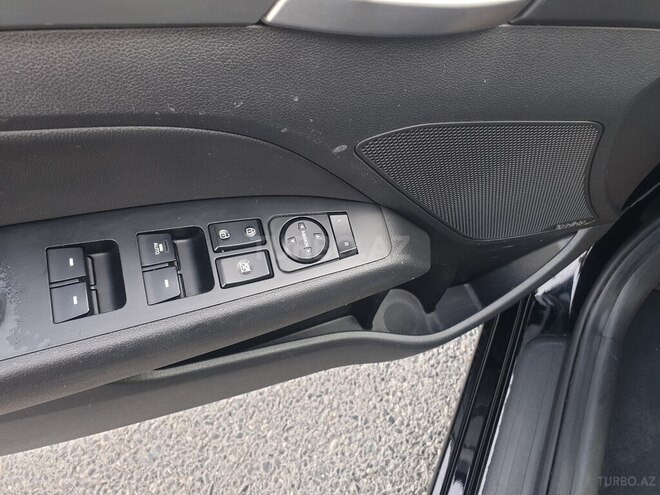 Hyundai Elantra-10