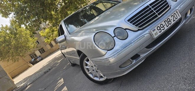 Mercedes E 270 2001, 385,000 km - 2.7 l - Bakı