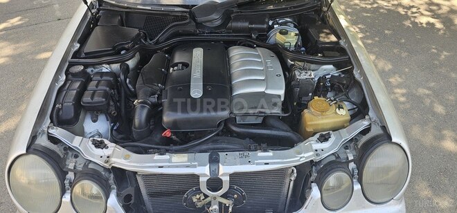 Mercedes E 270 2001, 385,000 km - 2.7 l - Bakı