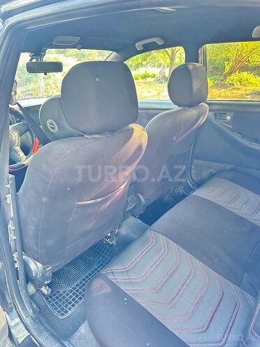 Toyota Corolla 2006, 255,000 km - 1.4 l - Bakı