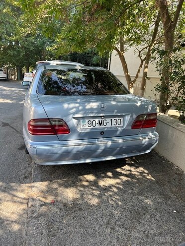 Mercedes E 200 2000, 378,000 km - 2.0 l - Bakı
