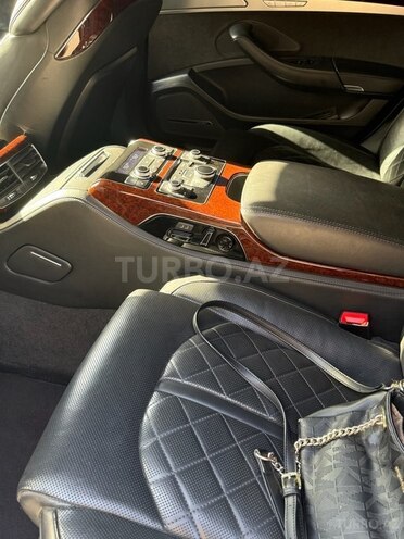 Audi A8 2012, 107,000 km - 4.2 л - Bakı