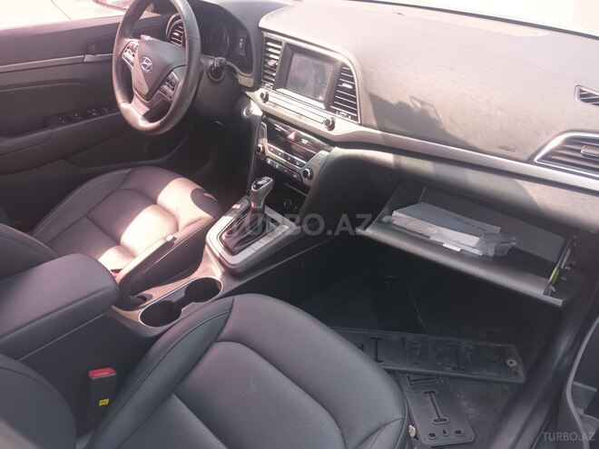 Hyundai Elantra 2016, 145,000 km - 1.6 л - Bakı