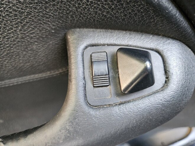 BMW 325 1999, 145,300 km - 2.5 l - Bakı