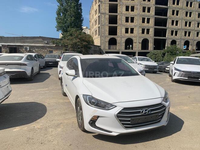 Hyundai Elantra 2016, 131,500 km - 1.6 l - Bakı