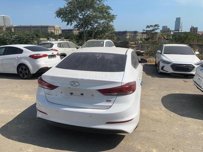 Hyundai Elantra 2016, 131,500 km - 1.6 l - Bakı