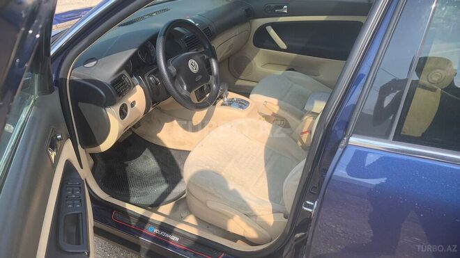 Volkswagen Passat 2002, 300,000 km - 1.8 l - Gəncə