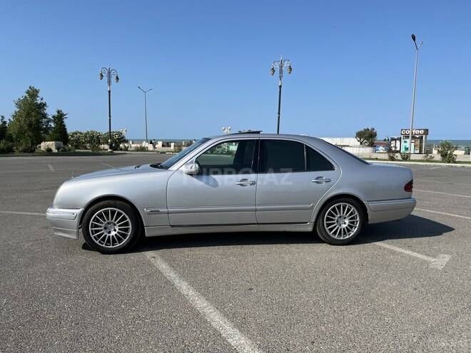 Mercedes E 240 1997, 250,000 km - 2.4 l - Sumqayıt