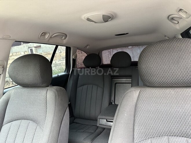 Mercedes E 220 2009, 341,000 km - 2.2 л - Naftalan