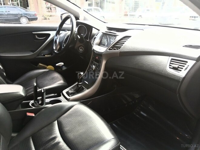 Hyundai Avante 2015, 186,000 km - 1.6 l - Bərdə