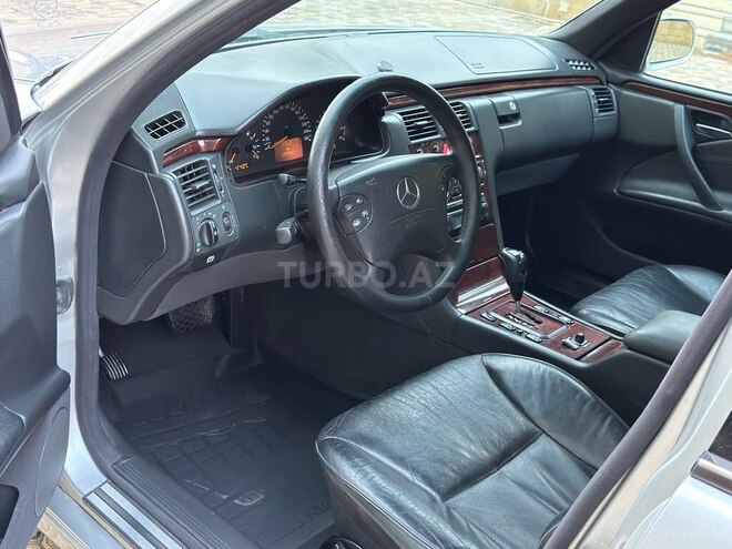 Mercedes E 200 2000, 233,000 km - 2.0 l - Gəncə