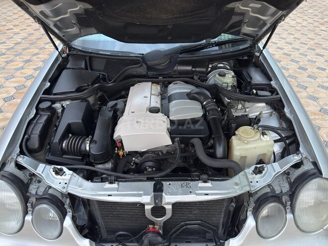 Mercedes E 200 2000, 233,000 km - 2.0 l - Gəncə