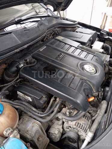 Volkswagen Passat 2005, 276,000 km - 2.0 l - Gəncə
