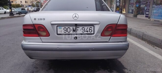 Mercedes E 220 1999, 517,869 km - 2.2 l - Bakı