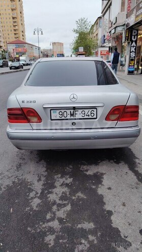 Mercedes E 220 1999, 517,869 km - 2.2 l - Bakı