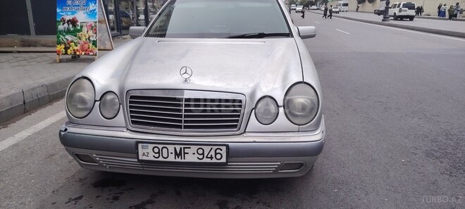 Mercedes E 220 1999, 517,869 km - 2.2 l - Bakı