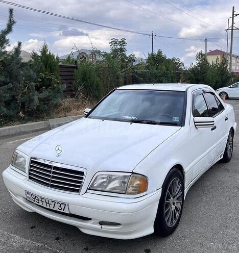Mercedes C 230 1999, 399,117 km - 2.3 l - Qusar