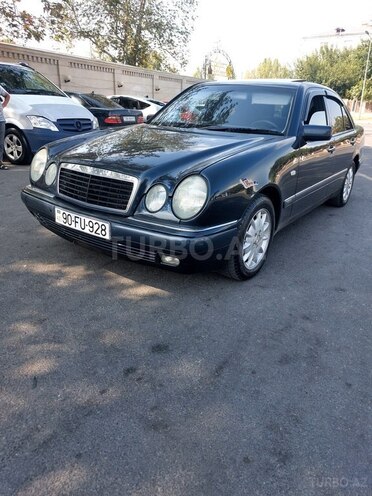 Mercedes E 240 1999, 408,569 km - 2.4 l - Göyçay