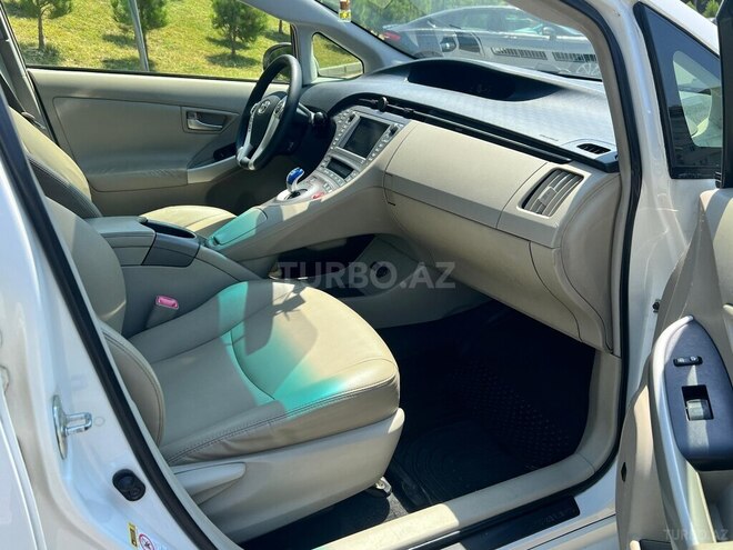 Toyota Prius 2013, 234,000 km - 1.8 л - Bakı