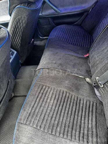 Mercedes E 220 1999, 192,000 km - 2.2 l - Bakı