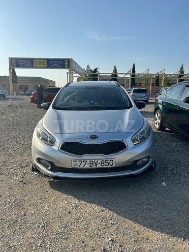 Kia  2012, 270,000 km - 1.4 l - Gəncə