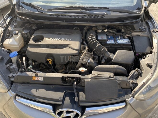 Hyundai Avante 2015, 215,000 km - 1.6 l - Bakı