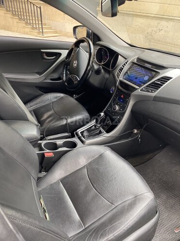 Hyundai Avante 2015, 215,000 km - 1.6 l - Bakı