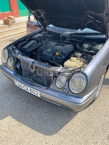 Mercedes E 240 1998, 295,000 km - 2.4 l - Şirvan