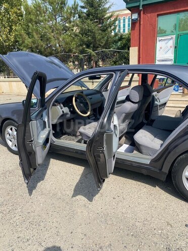 Mercedes E 240 1998, 295,000 km - 2.4 l - Şirvan