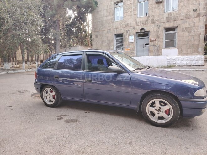 Opel Astra 1996, 372,495 km - 1.6 l - Sumqayıt