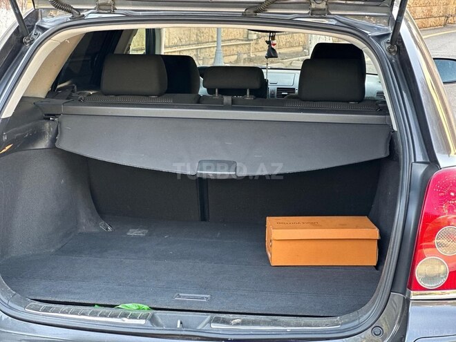 Toyota Avensis 2006, 318,200 km - 2.0 l - Bakı